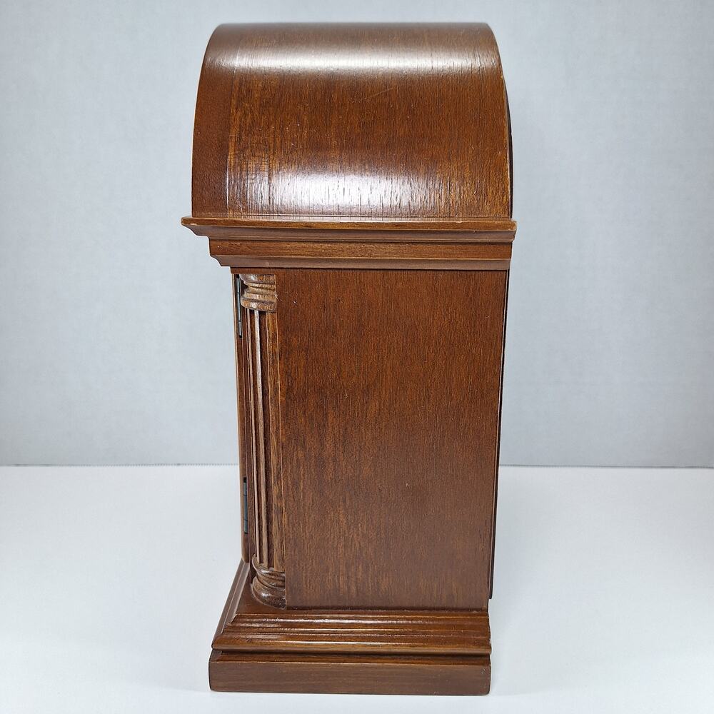 Vintage Bulova Tempus Fugit Brown Wooden Mantel Chime Clock - Tested & Working - Picture 6 of 16